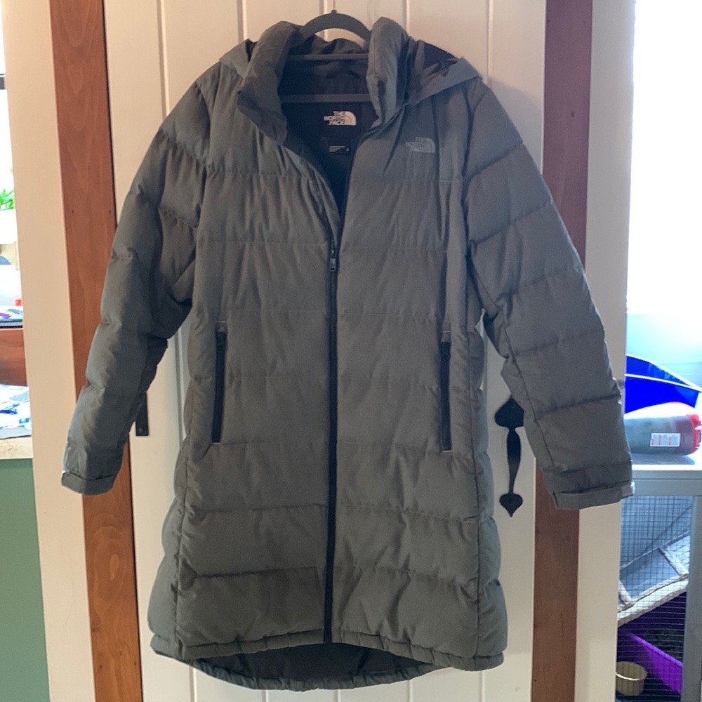 Women’s gray size XL The North Face down jacket